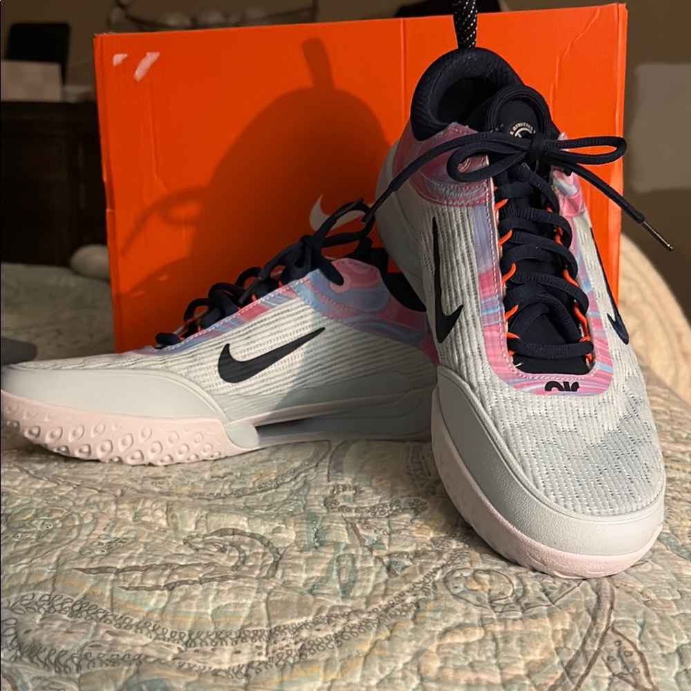 Nike Zoom Court NXT HC - NEW